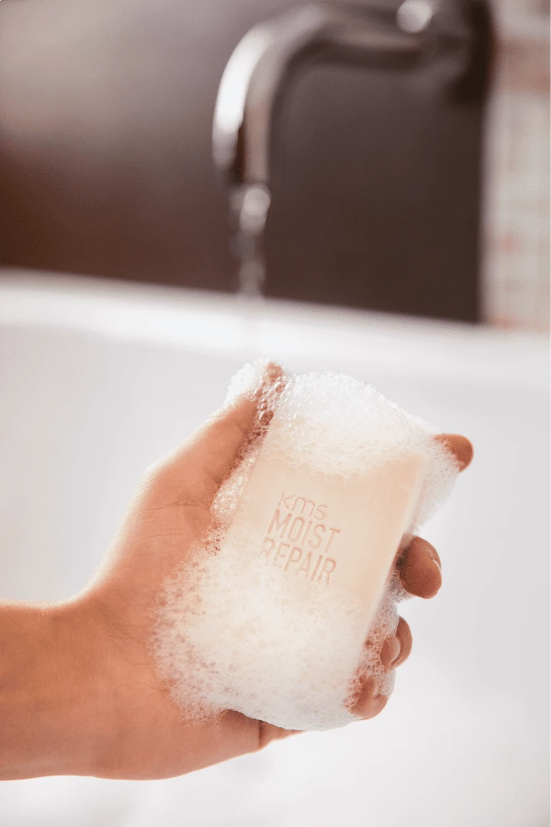 KMS MoistRepair Solid Shampoo 3 KMS MoistRepair Solid Shampoo - Afbeelding 3